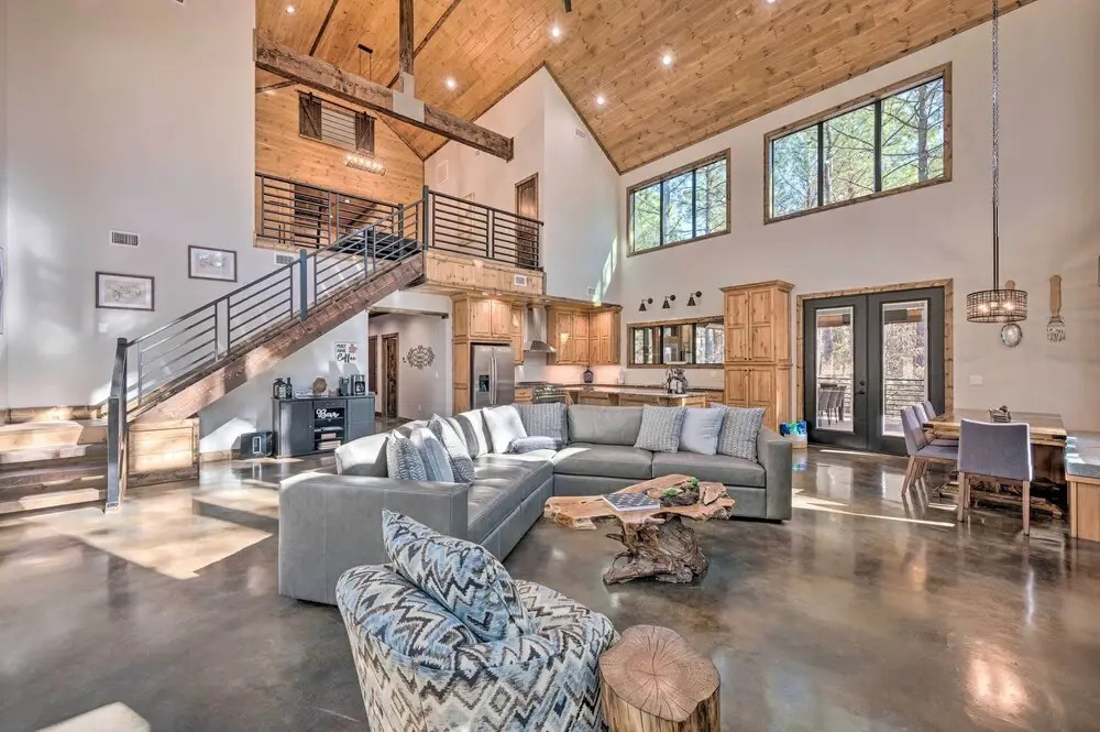 Broken Bow 'lazy Dog Lodge' w/ Hot Tub, Pool Table