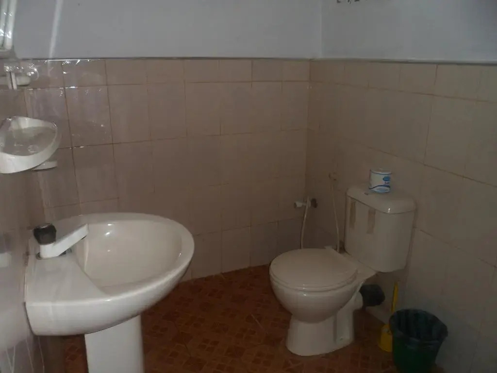 Thisal Guest House