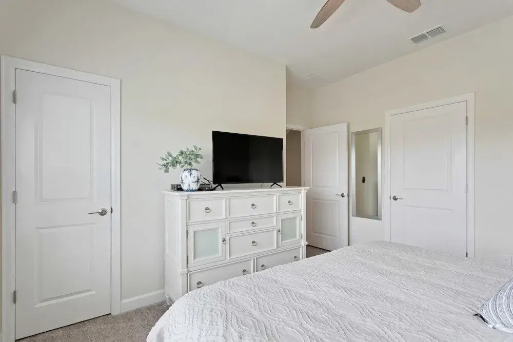 4BR Townhome in Storey Lake by SHV-4947
