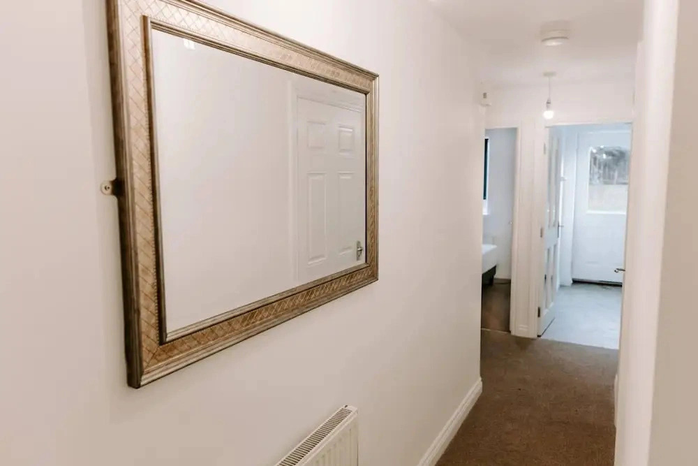 Hardwick Haven Modern 3BR Townhouse Retreat With Free Parking