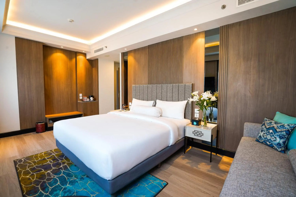 Deka Hotel Surabaya HR Muhammad