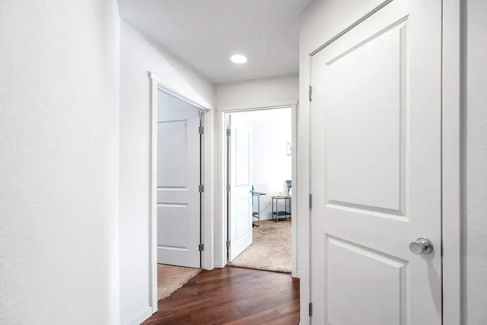 Spacious 3BR Apartment Central to All