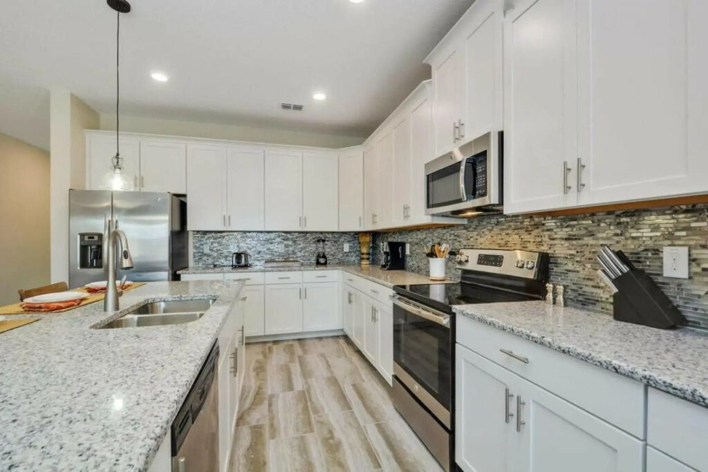 Fully Renovated 6BDR HomeChampions Gate Resort