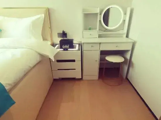 Kaixuan Intelligence Apartment (Guozhan North Subway Station Shop)