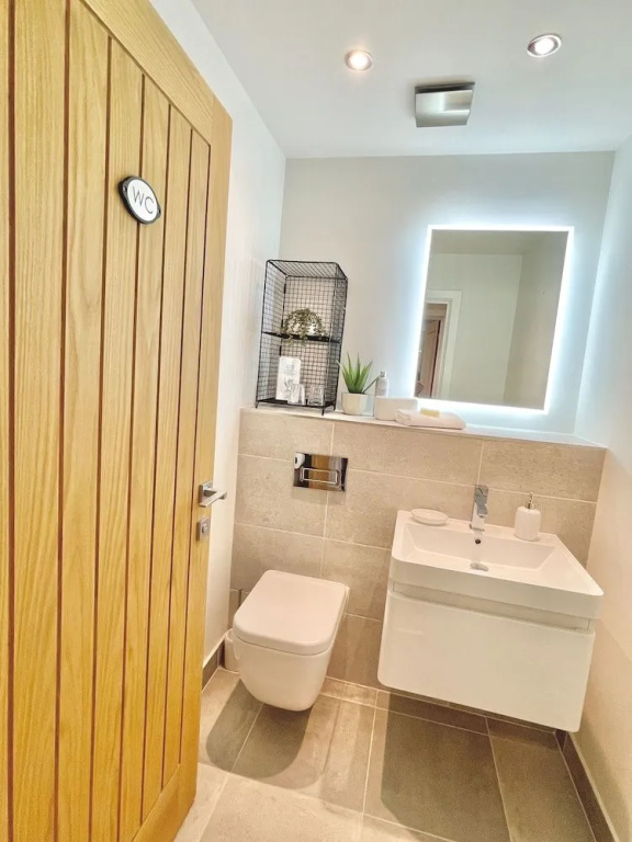 Apartment Twelve