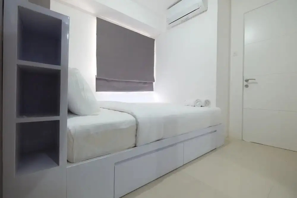 Homey Bassura City Apartment near Shopping Center