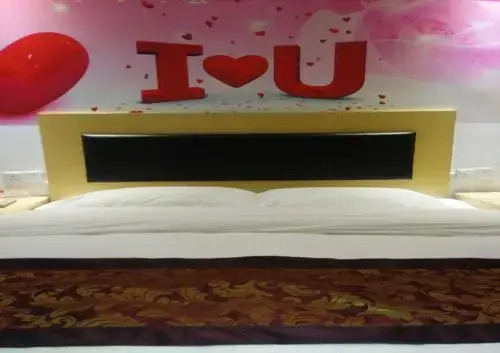 Junyi Hotel (Jiangnan Songcheng Bubugao Square)