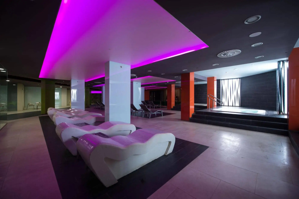 Hotel HD Beach Resort & SPA
