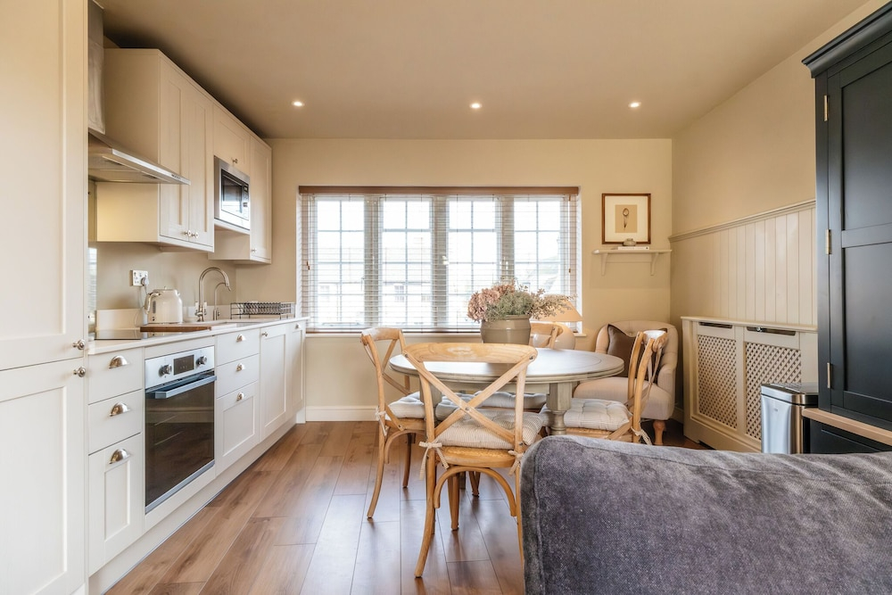 Beautiful 2 BD Home in The Cotswolds