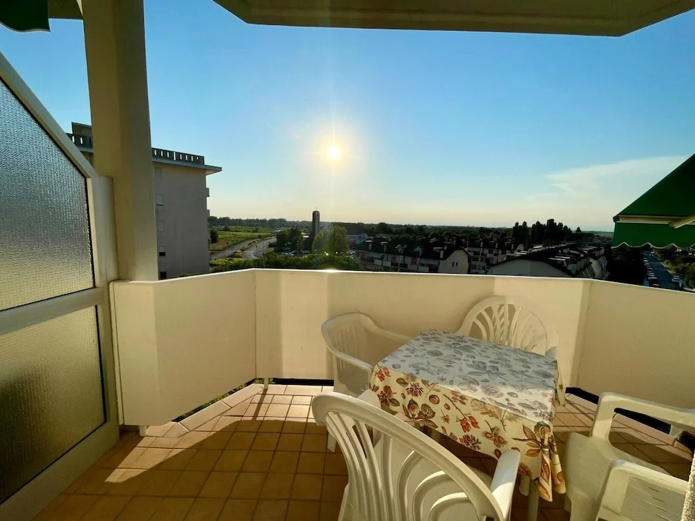 Cozy Studio With Balcony-beahost
