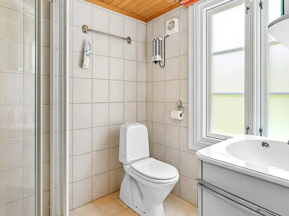 6 Person Holiday Home in Averoy