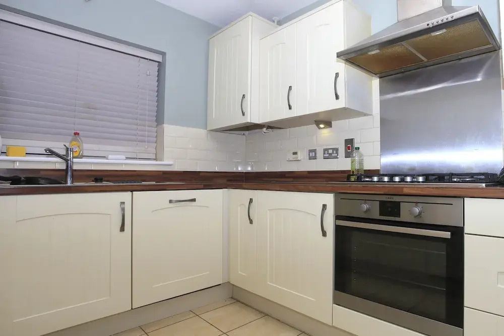 Beautiful 5 Bed Detached House - Sleeps 9