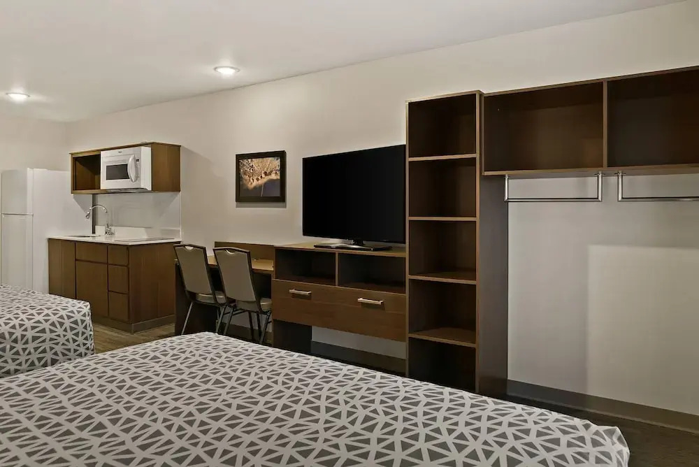 WoodSpring Suites East Lansing - University Area