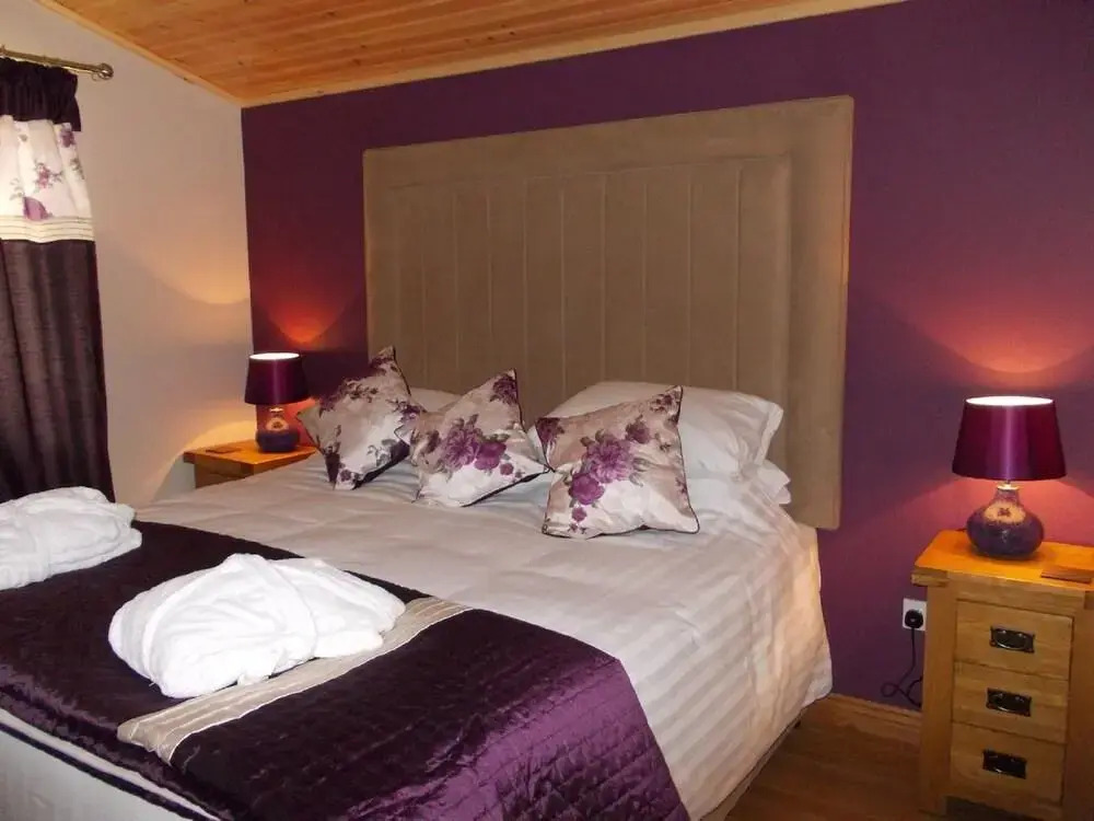 Laurel Lodge