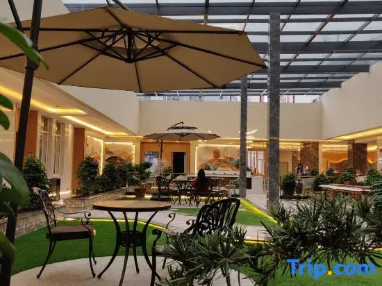 Ruishang Yuejing Jiari Hotel