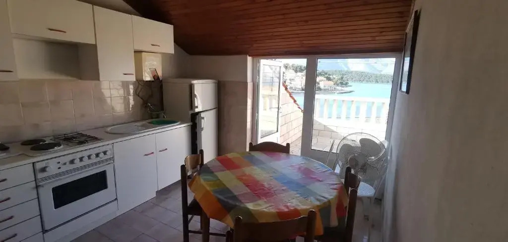 Big House for 14 people in centre of Lumbarda