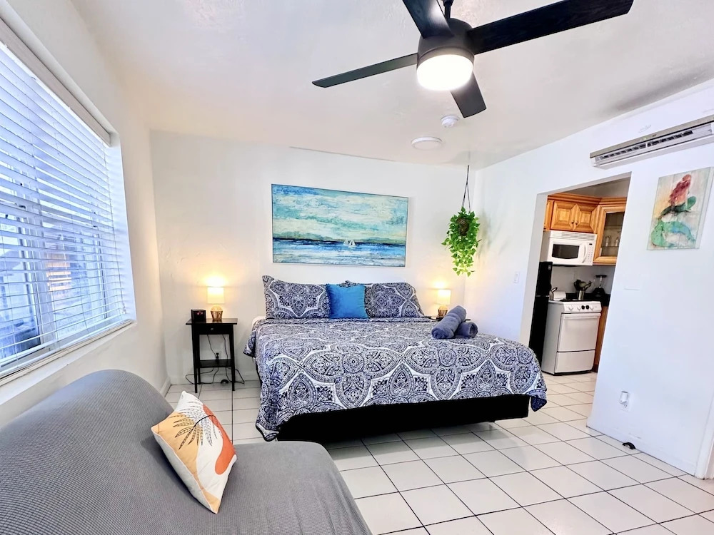 Southwinds 2 for 3 King Studio for 3 w Kitchen