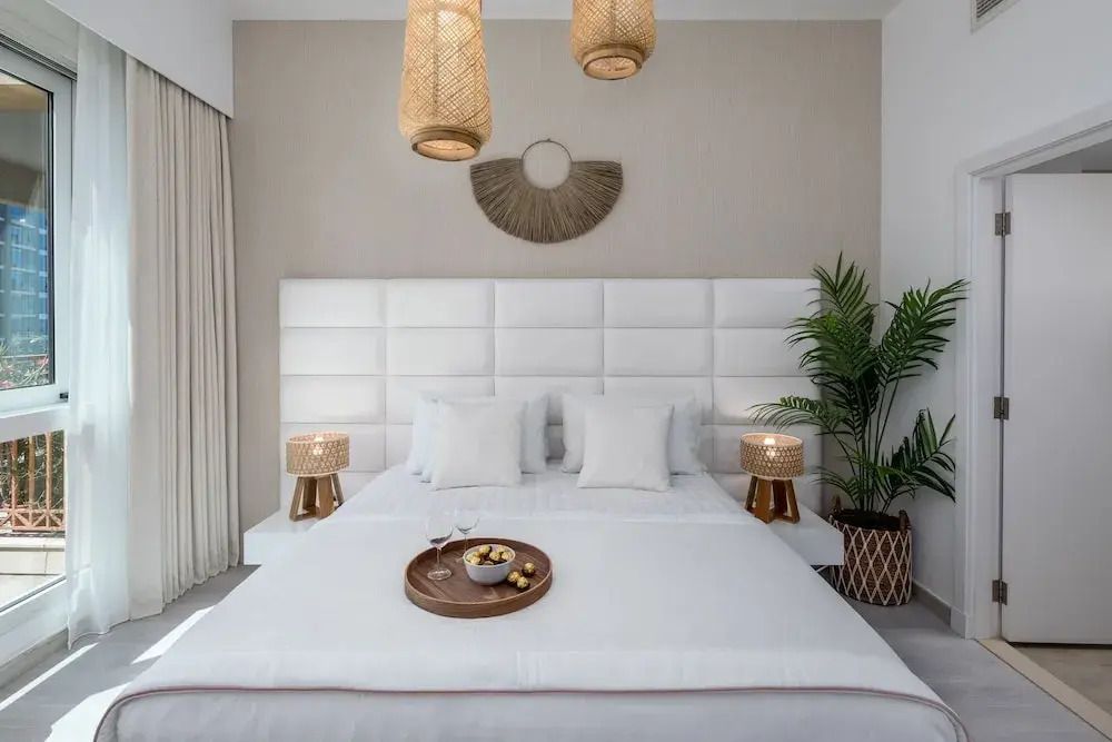 Maison Privee - Bohemian Apt w/ Amazing Seafront Views on The Palm