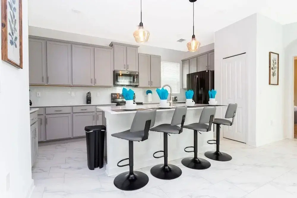 Stunning Family Friendly 5 Bd w/ Pool Close to Disney @ Storey Lake 4242