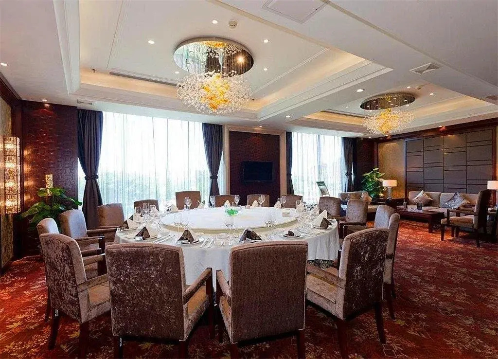 Cohere Hotel