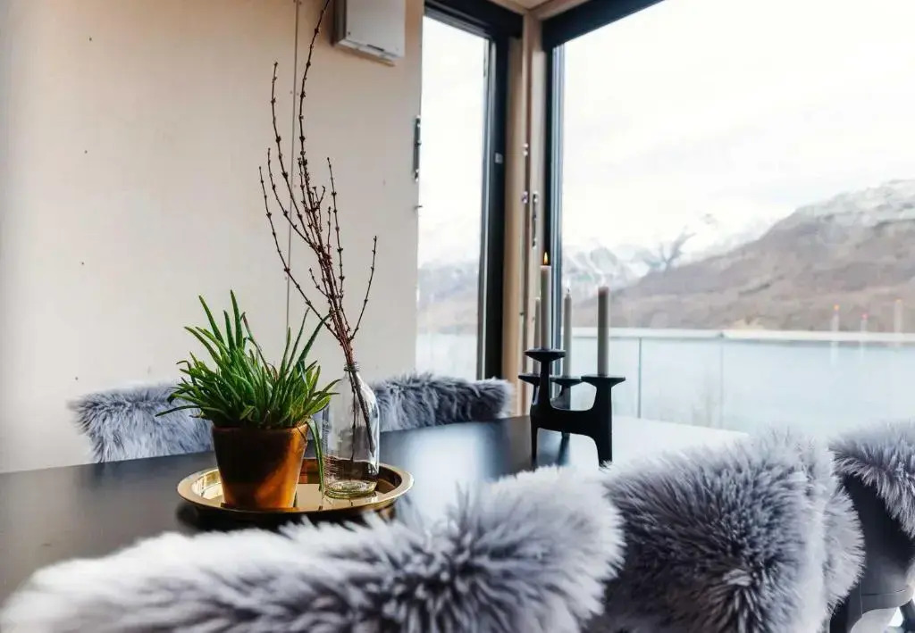 Mikrohyttene i Åkrafjorden