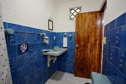 Hostel 6-15