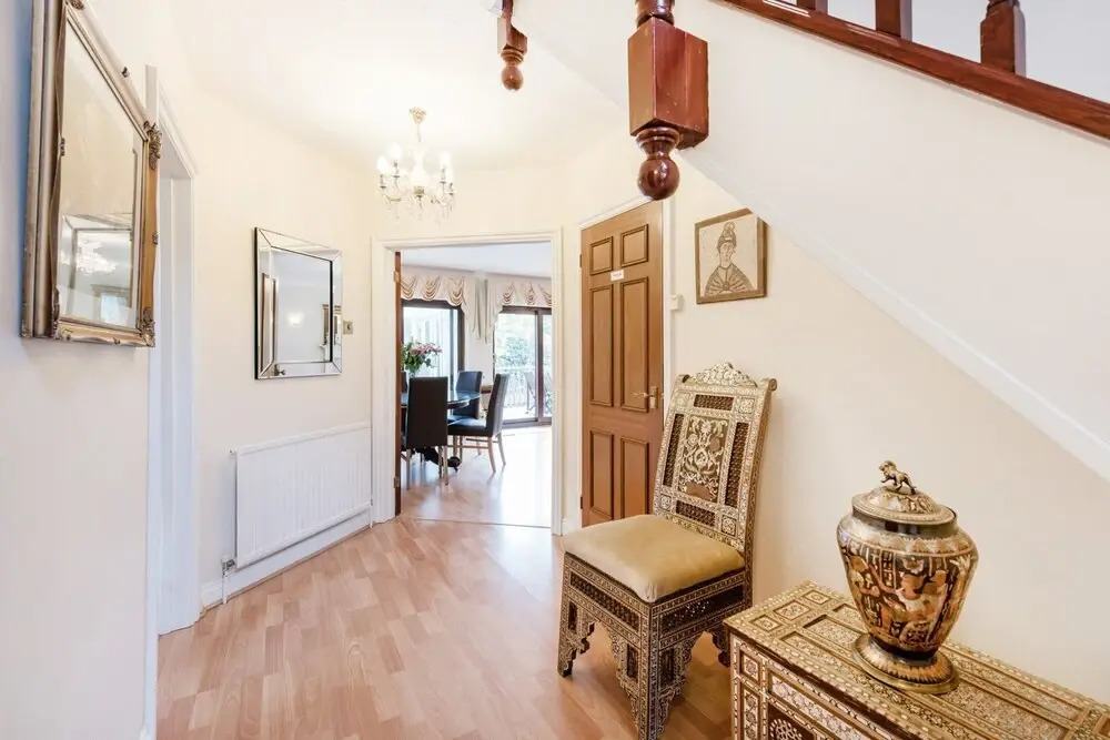 Luxury Riverside Home, Near Windsor Castle. Legoland & London Within 20 Minutes