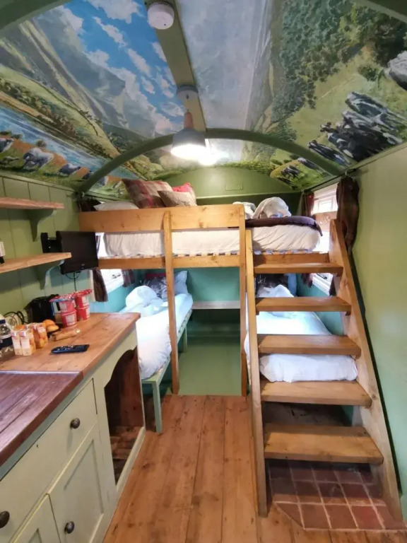 Stonehenge Inn