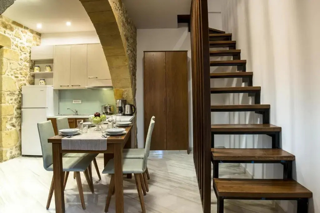 Agarathos Deluxe Homes In the Heart of Kaliviani Near Balos
