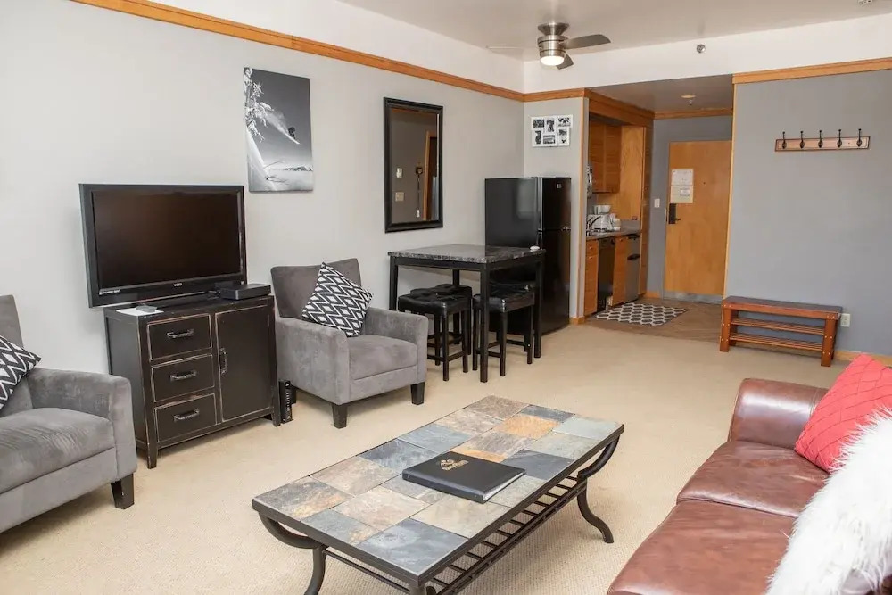 2752 Slopeside