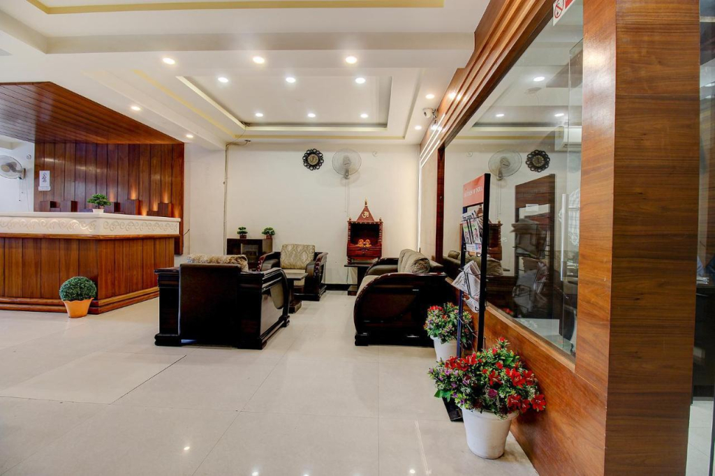 OYO 189 Charbagh Lucknow