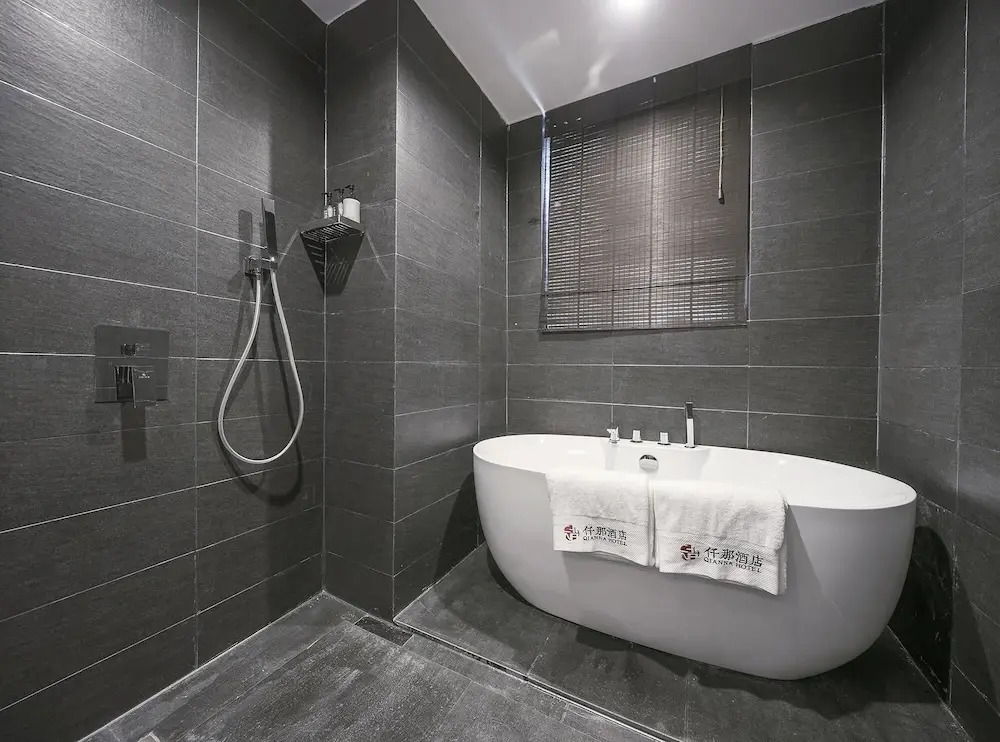 Qianna Qianxun Hotel(Zhengzhou High-tech Zone Xiliuhu )