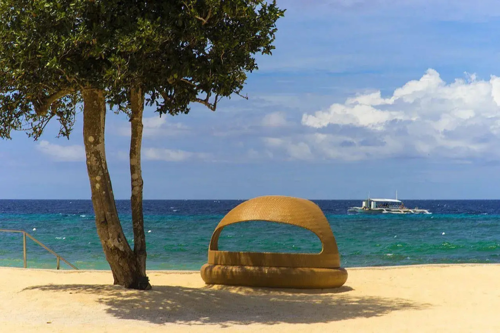 BE Grand Resort, Bohol