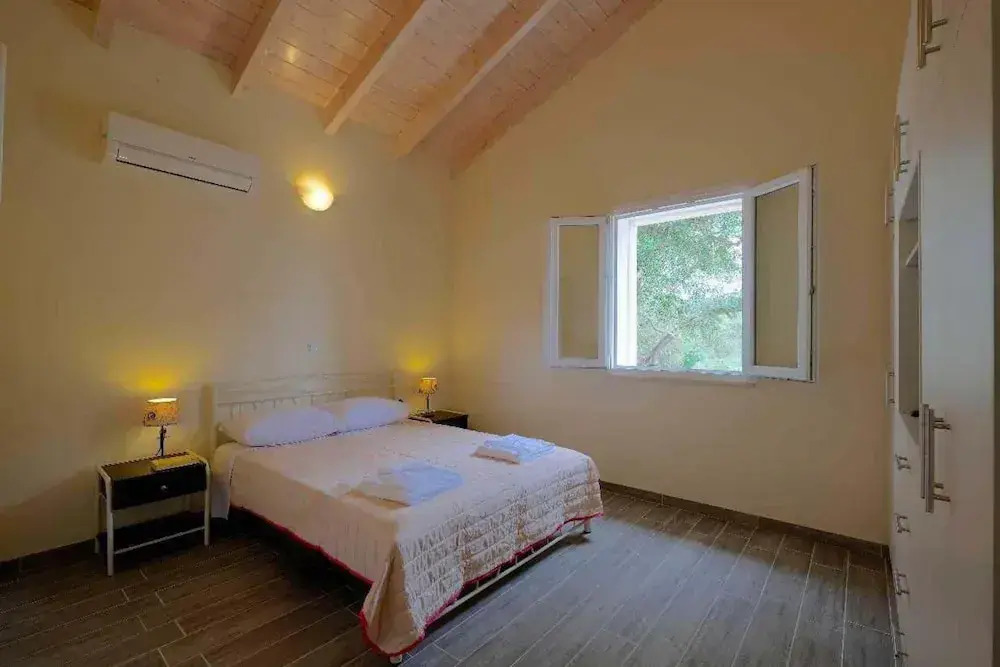 Villa Hara in Paxi With 2 Bedrooms and 2 Bathrooms