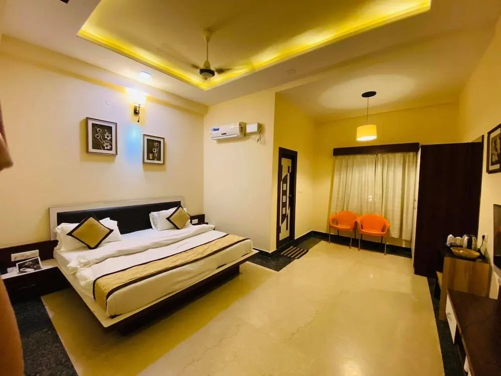 Hotel Kumkum Palace