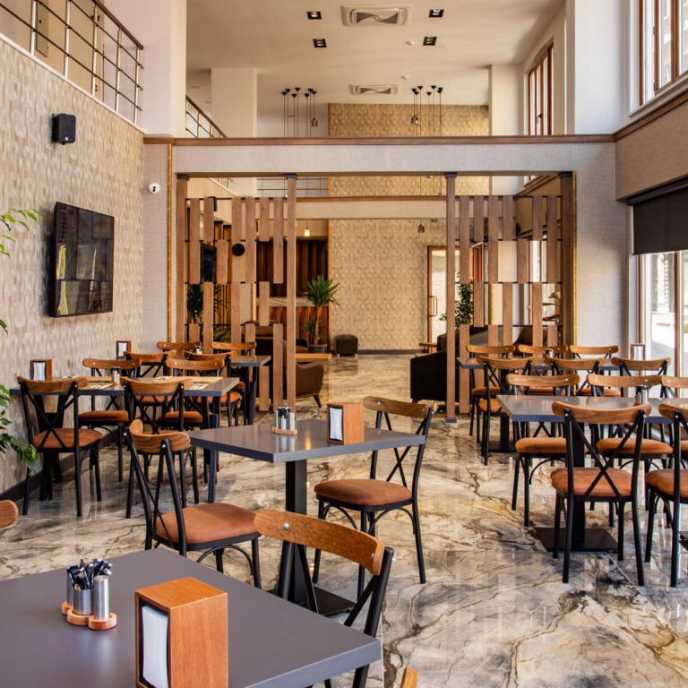 Grand Business Hotel
