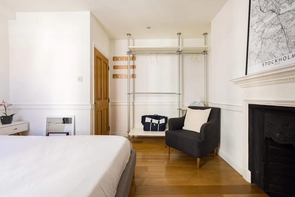 Contemporary Apartment in Central Bloomsbury