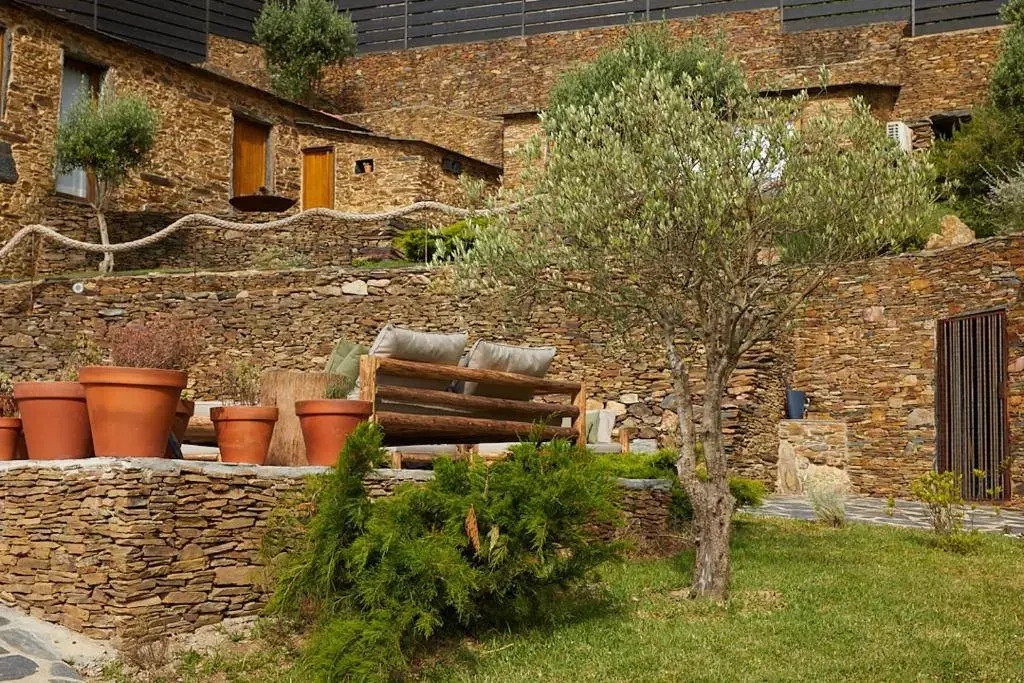 DOURWIN Exclusive Suites & Restaurant
