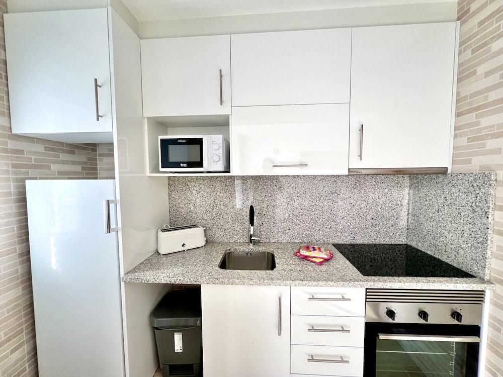 Vilamoura Design 2 by Homing