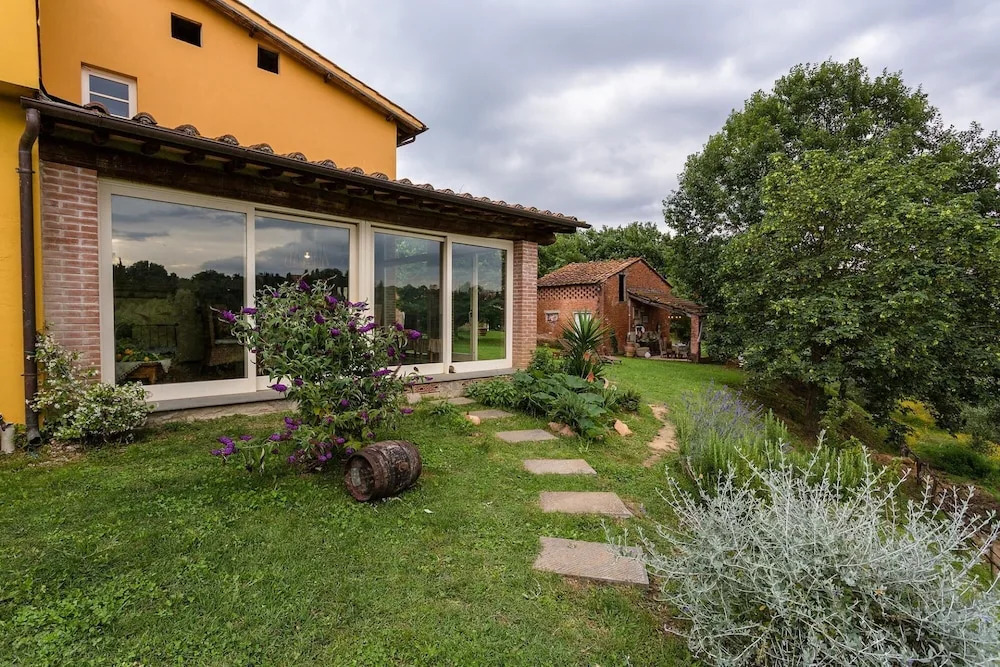Villa Lorena a Vintage Family Villa