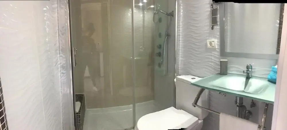 Modern Apt wifi & sat tv, close to las Vistas