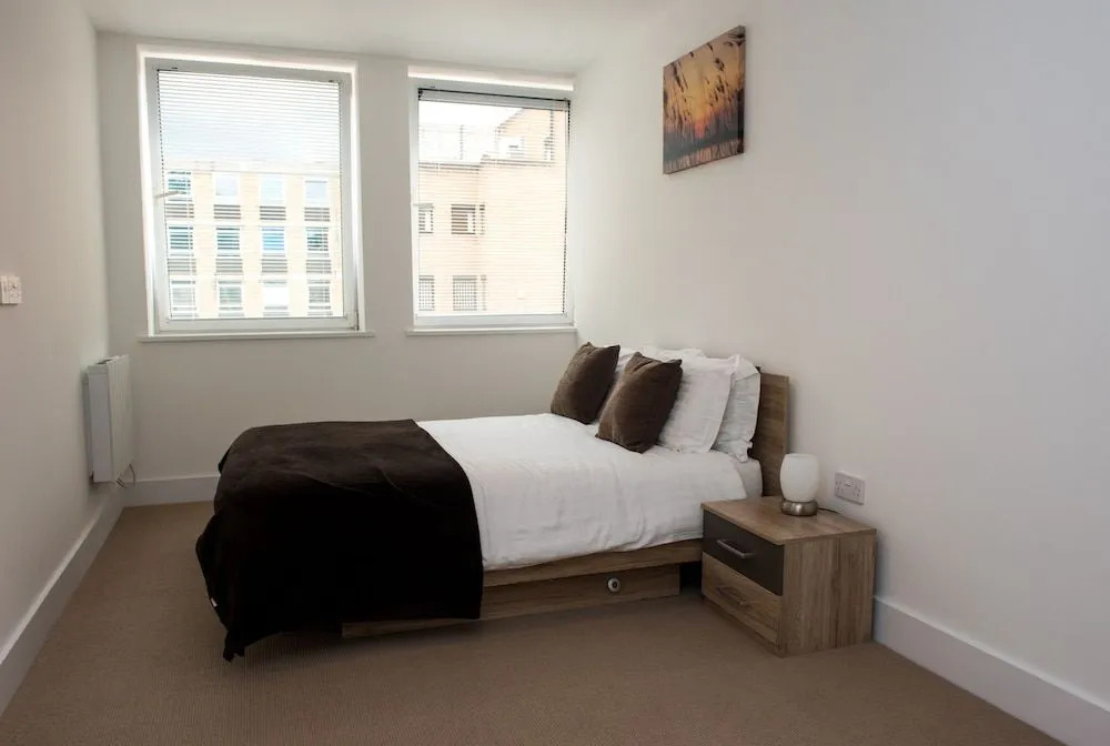 Celador Apartments - Sussex House Serviced Apartments