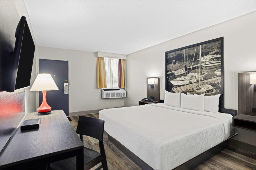 Super 8 by Wyndham Thunder Bay