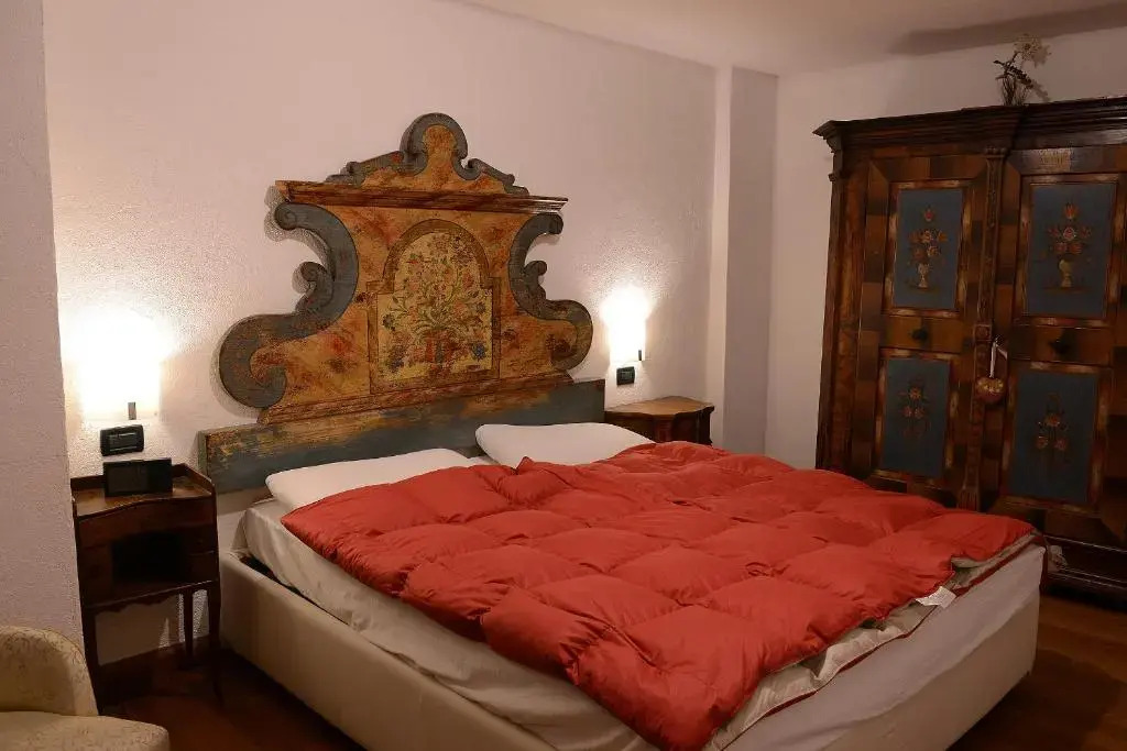Ai Piedi della Marmolada