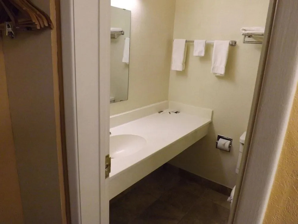 Tristar Inn Xpress
