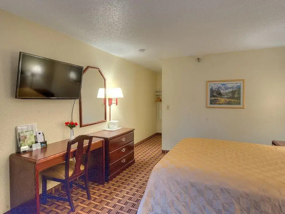 Continental Inn - Charlotte