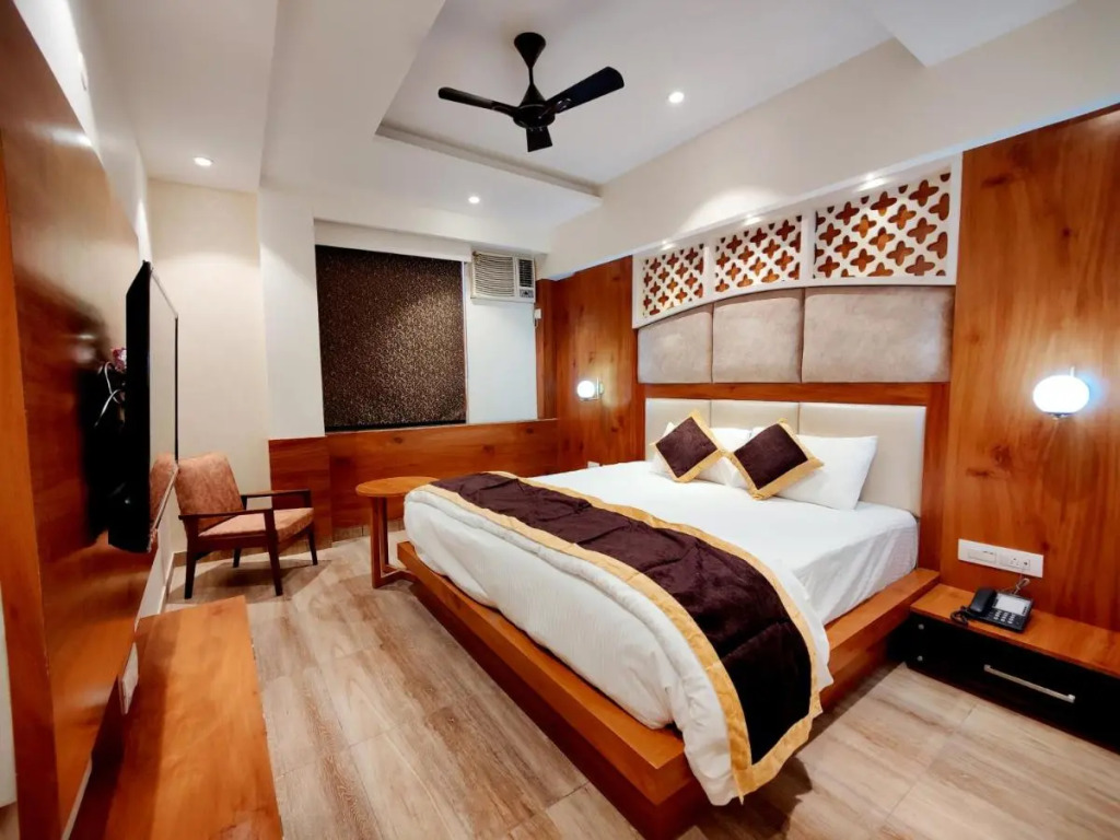 Hotel Joylife- Chotu Ram Chowk Rohtak Haryana