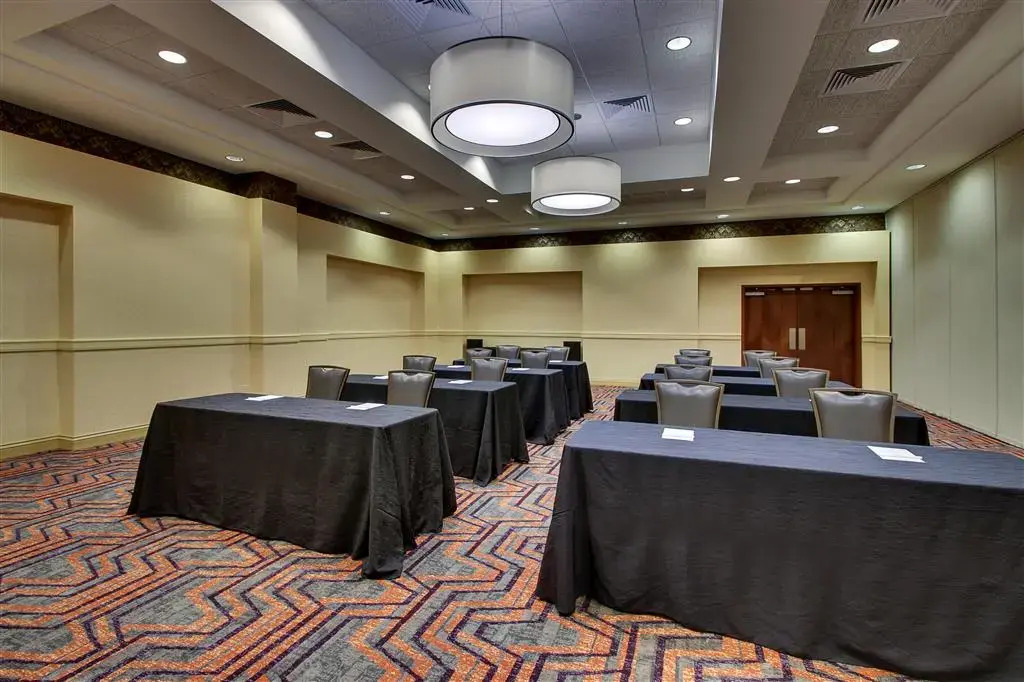 Drury Inn & Suites Charlotte Northlake
