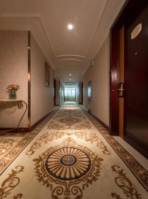 Vienna Hotel Shanghai Happy Valley