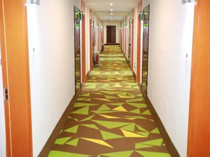 Vatica Qingdao Licang Xiazhuang Hexie Plaza Hotel